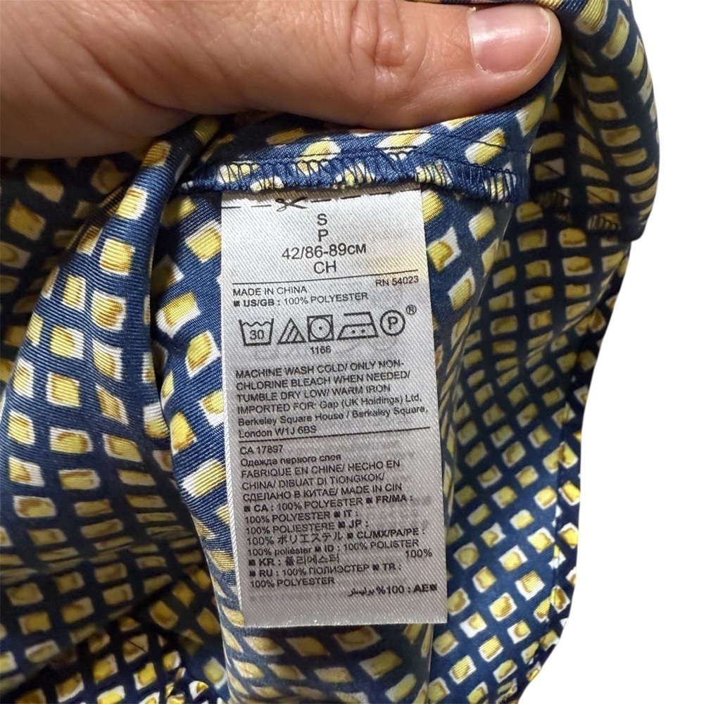 Banana Republic Cross Neck Navy And Yellow Sleeveless Top Women’s Size Small - Picture 3 of 8